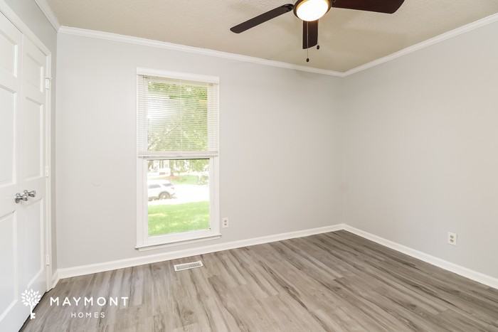 1524 Pine Creek Rd - Photo 6 of 11