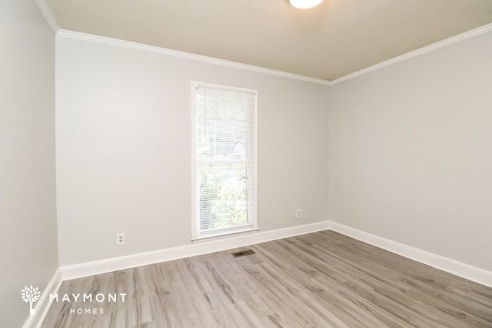 1524 Pine Creek Rd - Photo 7 of 11