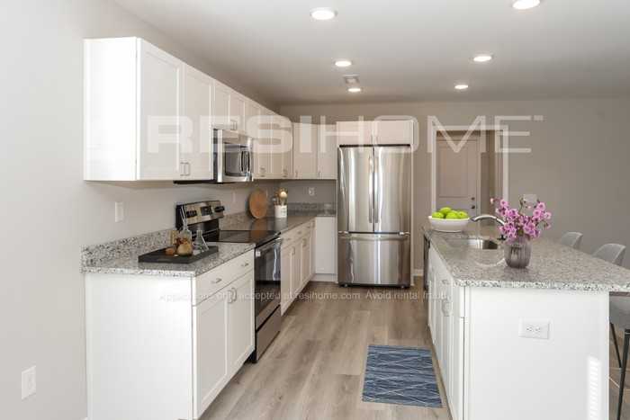 204 Hailey May Ct - Photo 3 of 15