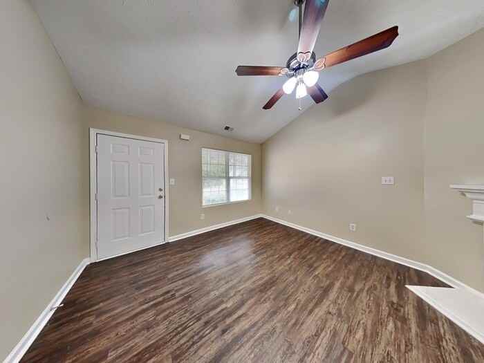 9135 Jefferson Village Dr Sw - Photo 2 of 22