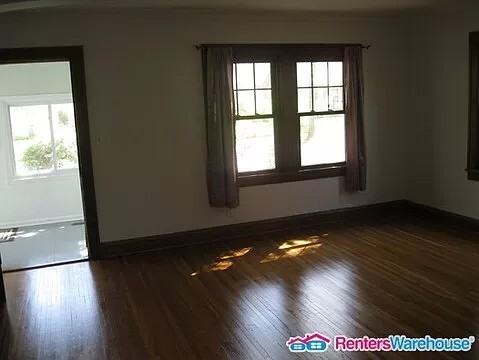 4244 45th Ave S - Photo 4 of 18
