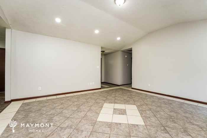 3775 Ebenezer Rd Se - Photo 7 of 15