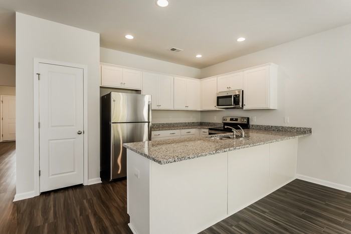 257 Clydesdale Cir - Photo 7 of 14