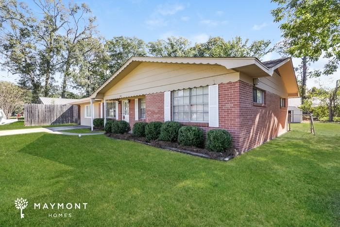 3451 Harle St - Photo 3 of 12