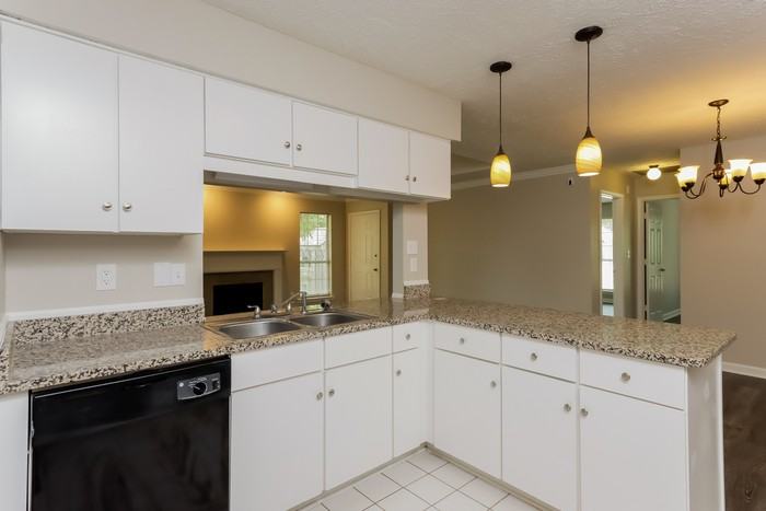 1649 Meadow Oak Ct - Photo 5 of 10