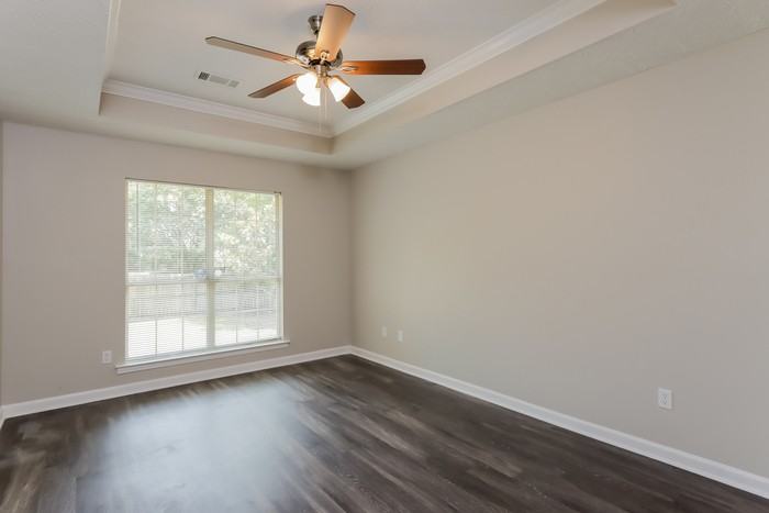1649 Meadow Oak Ct - Photo 6 of 10