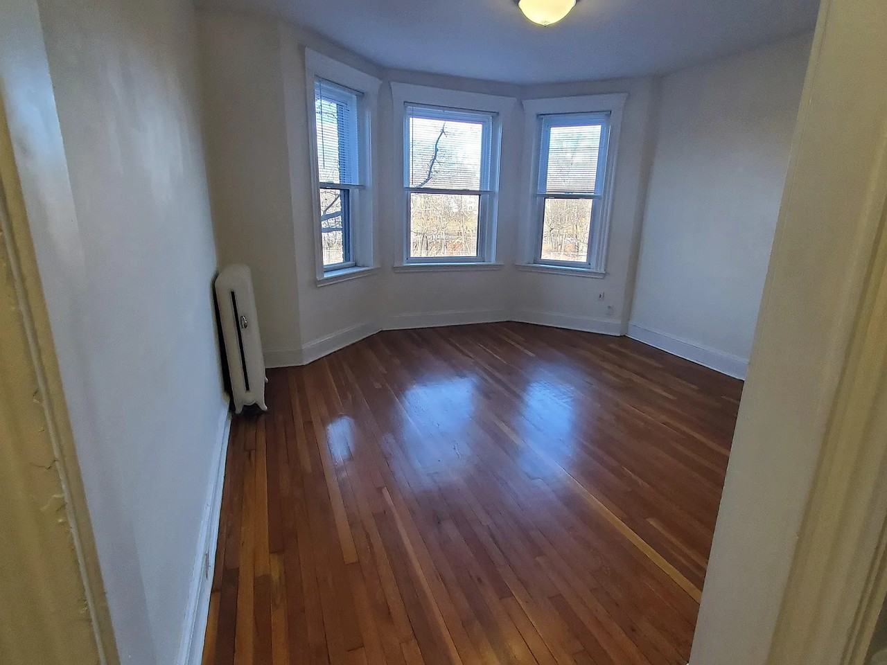 364 Riverway St. - Photo 3 of 19