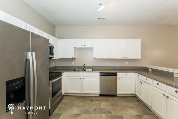 1701 Carrington Dr - Photo 7 of 15