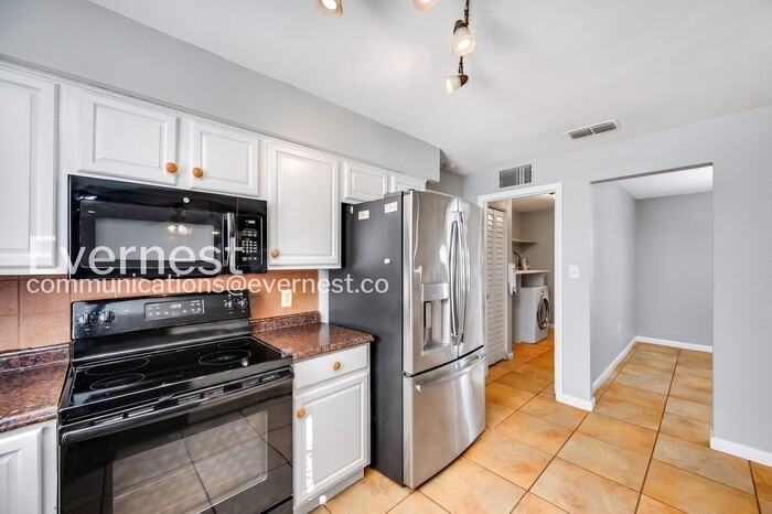 502 El Camino Real S - Photo 5 of 28