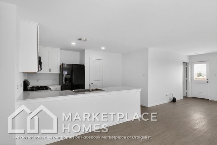 9721 Nw 124th St - Photo 7 of 33