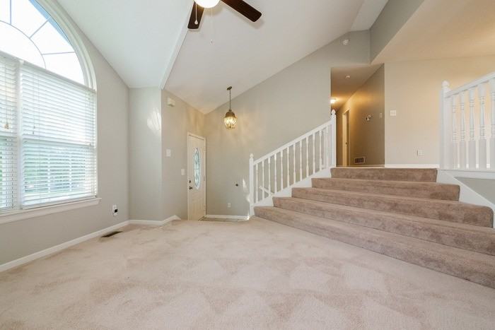 15420 Nw 137th St - Photo 4 of 12