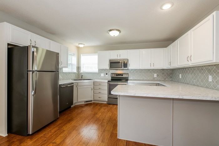 15420 Nw 137th St - Photo 7 of 12