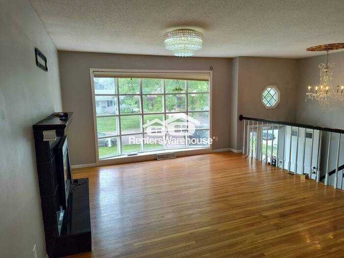 5112 Millpond Pl - Photo 4 of 29