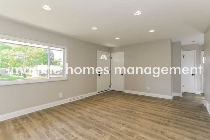 10922 Willfleet Dr - Photo 5 of 18