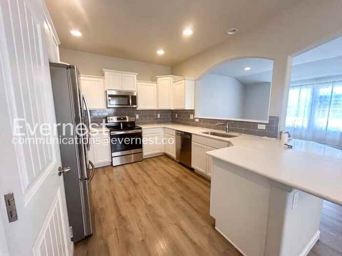 6361 Old Glory Dr - Photo 2 of 21