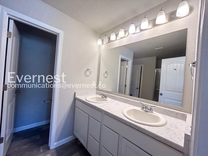 6361 Old Glory Dr - Photo 6 of 21