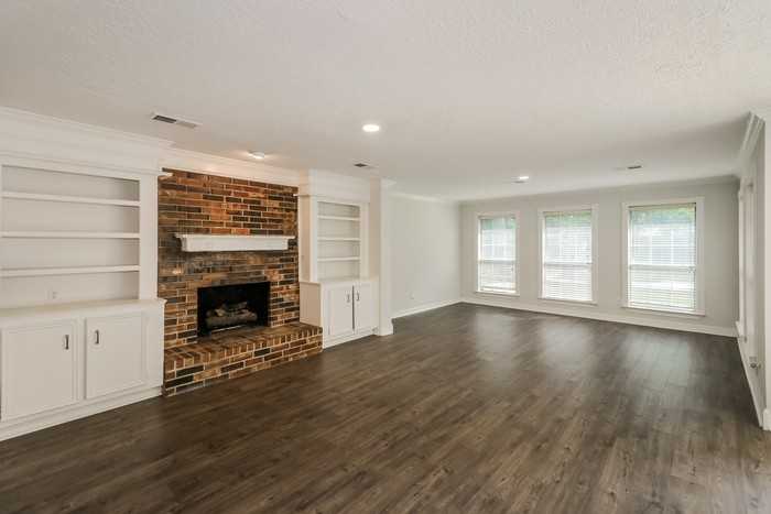 18011 Tall Cypress Dr - Photo 3 of 15