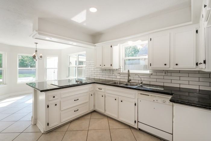 18011 Tall Cypress Dr - Photo 6 of 15