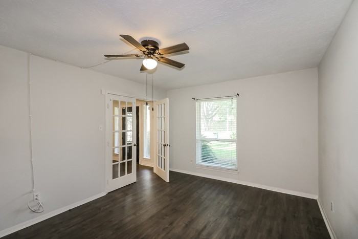 18011 Tall Cypress Dr - Photo 7 of 15