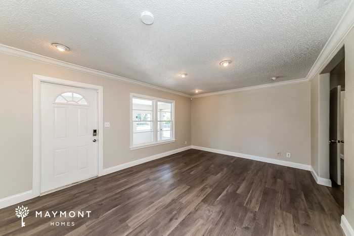 1400 21st St S - Photo 4 of 14