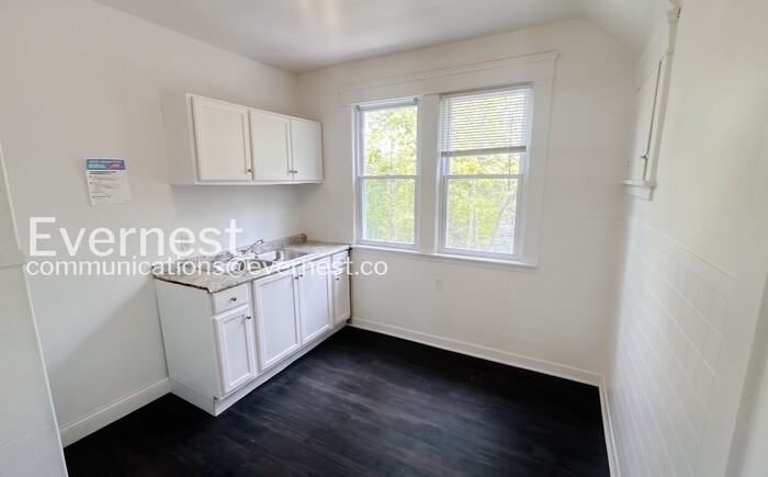 3353 E 132nd St - Photo 2 of 22