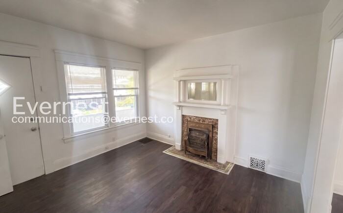 3353 E 132nd St - Photo 5 of 22