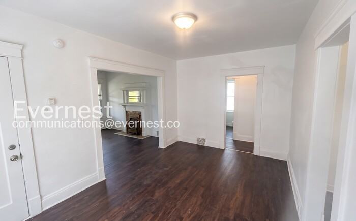 3353 E 132nd St - Photo 7 of 22