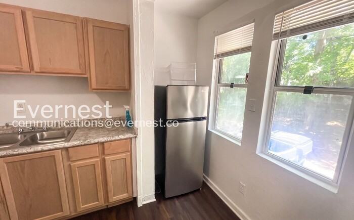 3353 E 132nd St #1 - Photo 3 of 24