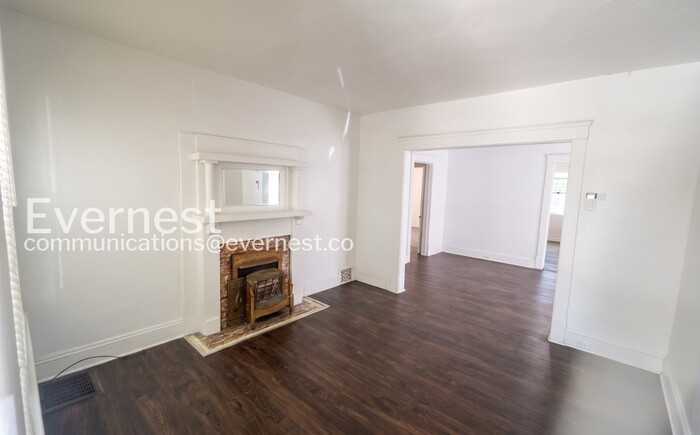 3353 E 132nd St #1 - Photo 4 of 24
