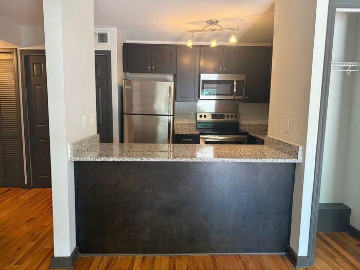 517 Veritas St #16 - Photo 5 of 15