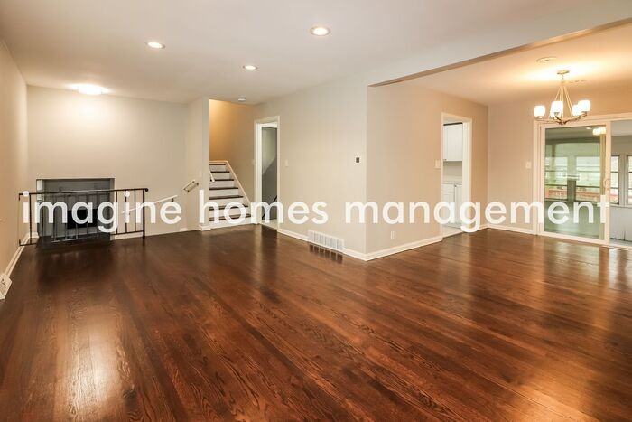 9643 Lamar Ave - Photo 4 of 19