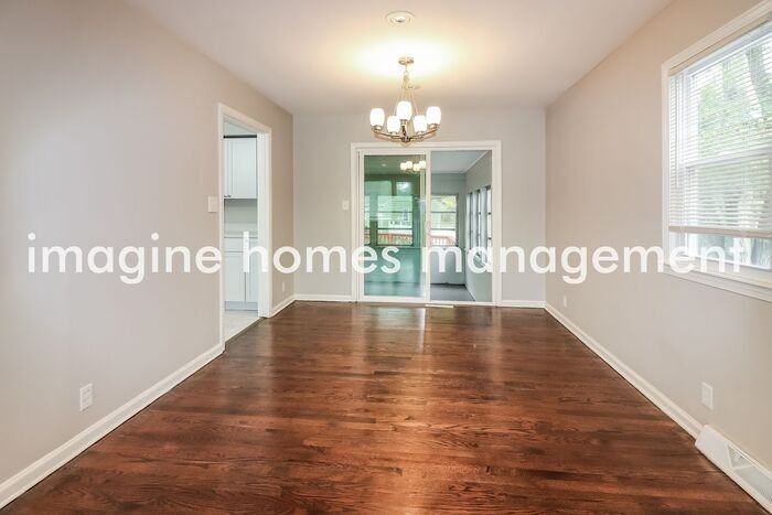 9643 Lamar Ave - Photo 5 of 19