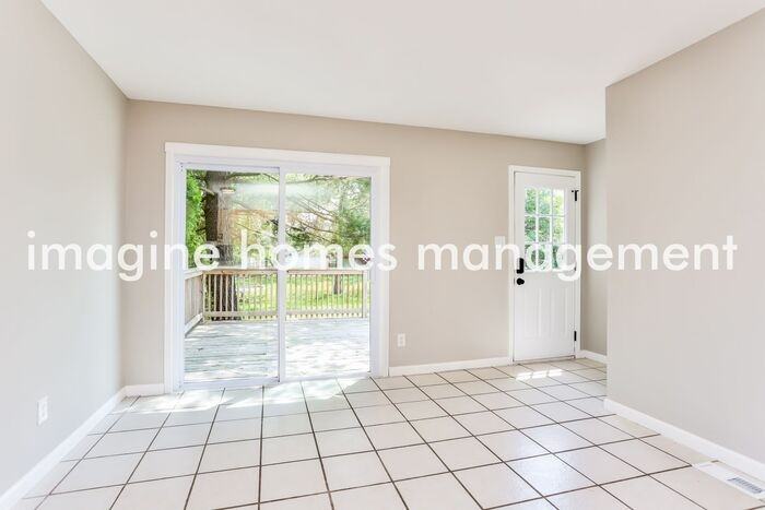 306 Oakfield Dr - Photo 6 of 19