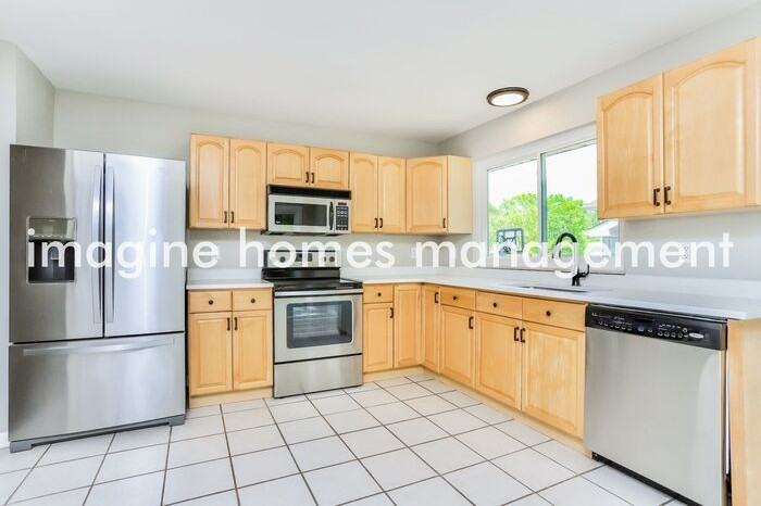 306 Oakfield Dr - Photo 7 of 19