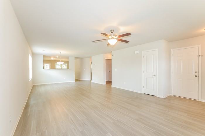 165 Rockingham Dr - Photo 4 of 14