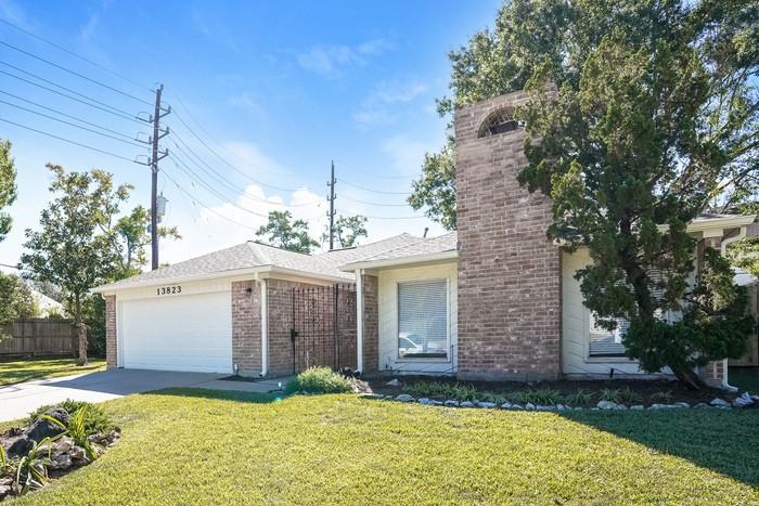 13823 Swiss Hill Dr - Photo 3 of 21