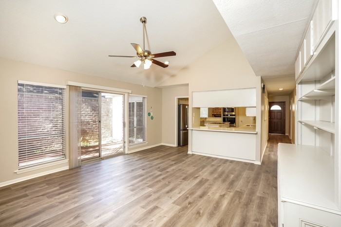 13823 Swiss Hill Dr - Photo 6 of 21