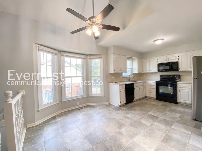 1104 E Pineview St - Photo 5 of 29