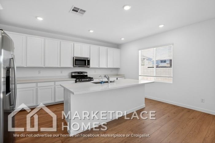 2650 Marlette Ave - Photo 7 of 34