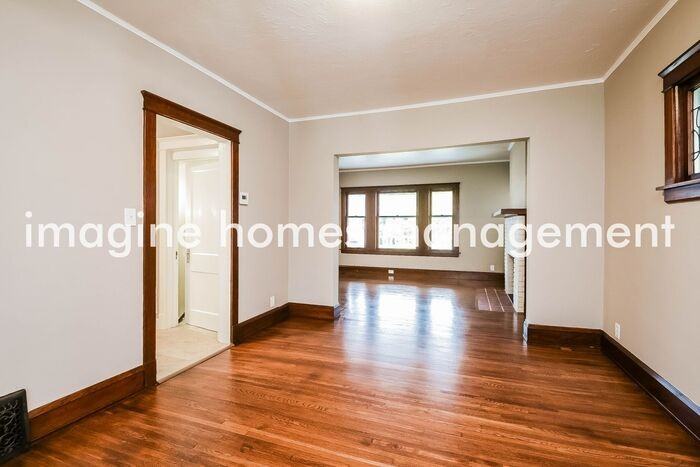 1380 Hall Ave - Photo 7 of 17