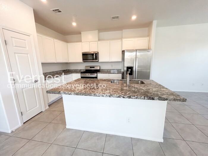 639 Sedum Ave - Photo 6 of 33