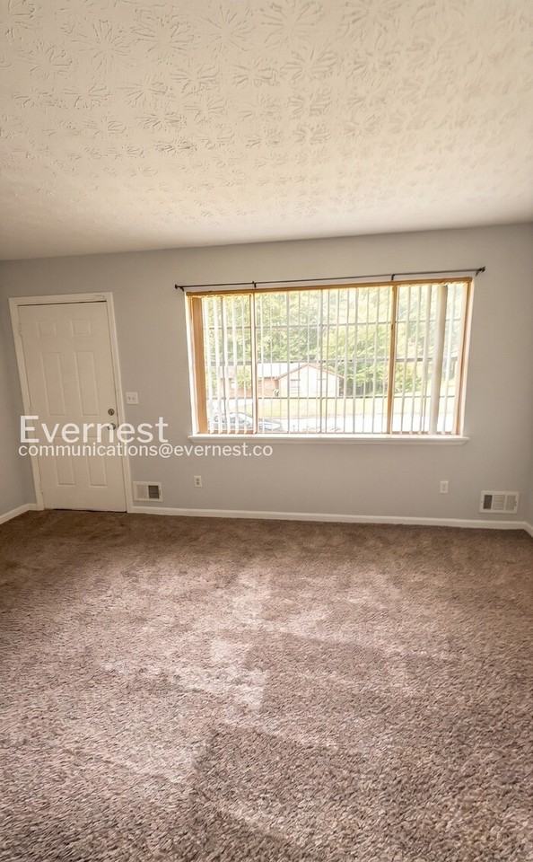6596 Fleming Rd - Photo 5 of 24