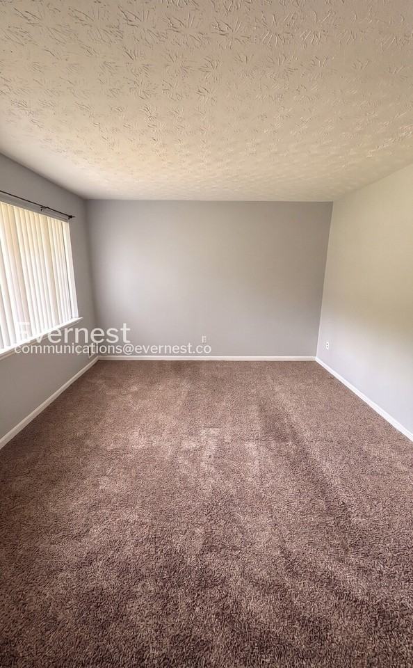 6596 Fleming Rd - Photo 6 of 24