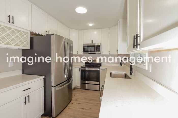 5104 Ne 57th Ter - Photo 3 of 16
