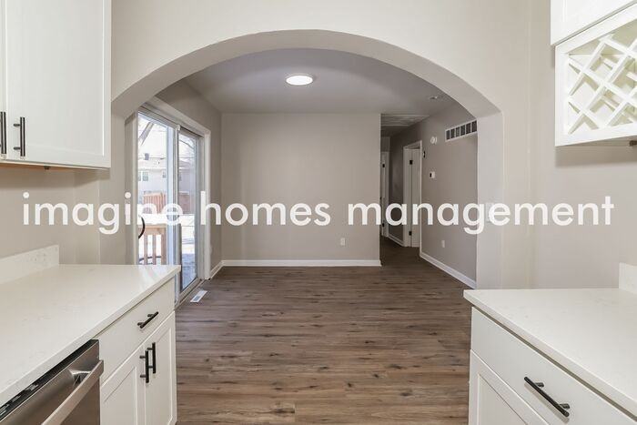 5104 Ne 57th Ter - Photo 7 of 16