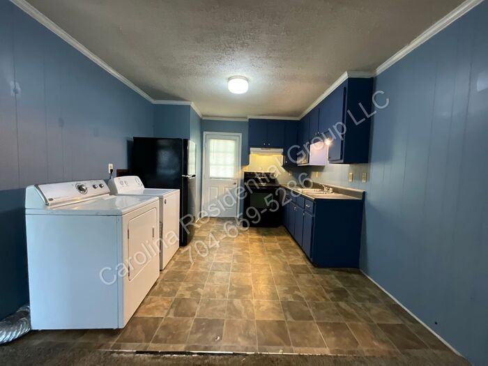 1380 Fairley Ave #B - Photo 7 of 14
