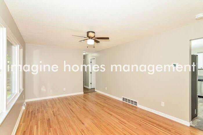 14202 68th Pl N - Photo 4 of 14