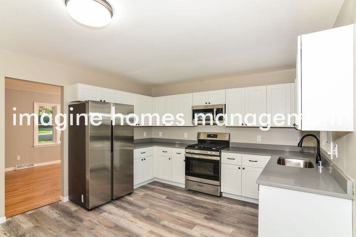 14202 68th Pl N - Photo 5 of 14