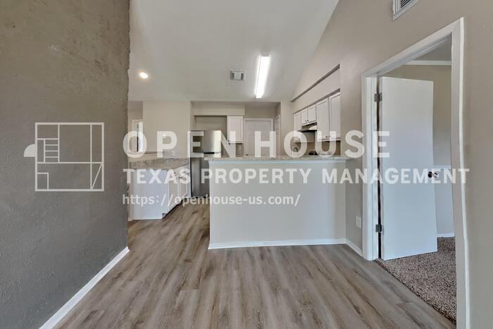 10107 King Ranch Ln - Photo 7 of 21