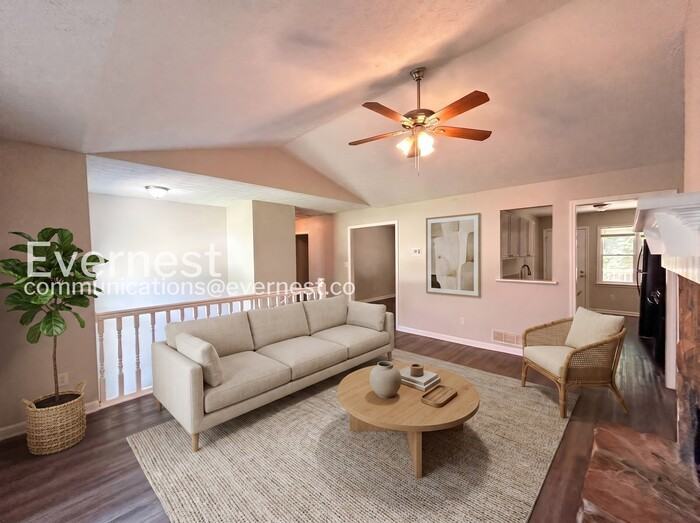 313 Silverthorne Cir - Photo 4 of 21